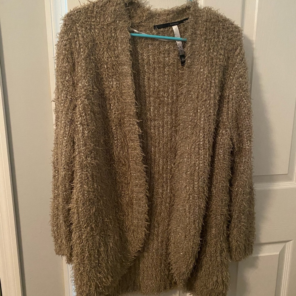 Kensie sweater size small